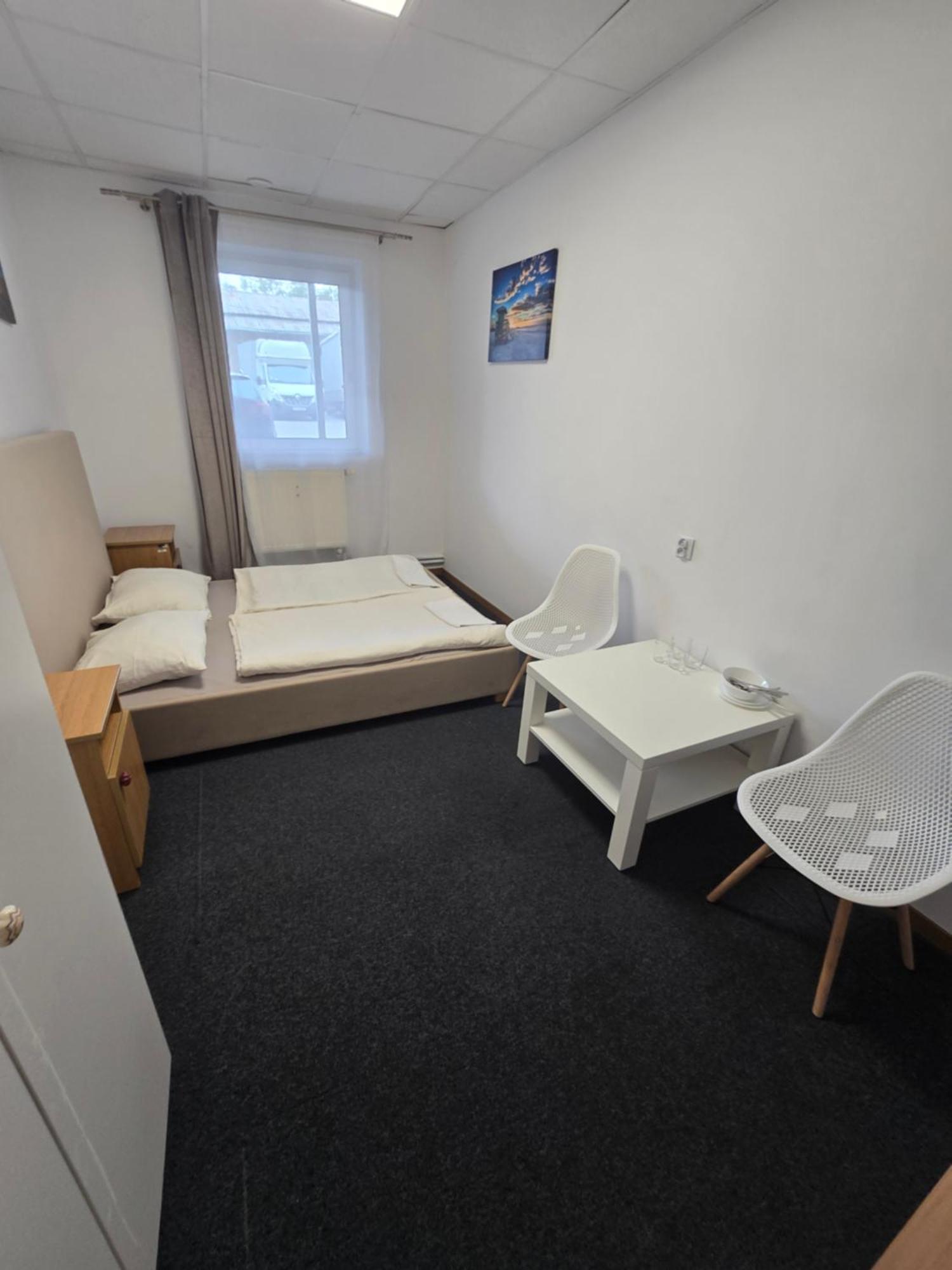 Hostel Krosnienska 12 ジェロナ・グラ エクステリア 写真
